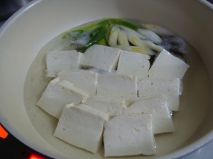 鍋にお勧めの江田島豆腐で湯豆腐